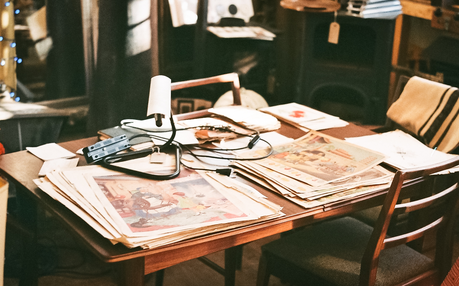 A photo of a messy table